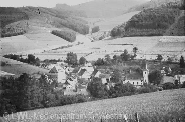 03_3216 Aus privaten Bildsammlungen: Das Dorf Lenne und Hof Dümpelmann in Fotografien des Fabrikanten Ernst Fastenrath, 1942/1943 (Slg. Dümpelmann)