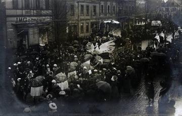 Karnevalsumzug in der Münsteraner Innenstadt um 1910 [Postkarte ohne Verlagsangabe]