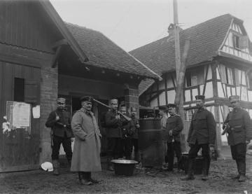 Erster Weltkrieg, Elsass: Feldküche des Landsturm Inf. Batl. Siegen in Oberschäffolsheim