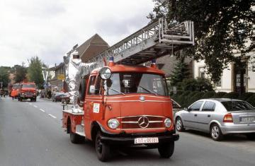 Festzug 850-Jahrfeier Nordwalde 2001: Die Feuerwehr fährt auf