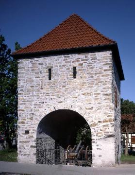 Das Westerntor, Teil einer 1245 bis 1247 vom Paderborner Bischof Simon I. angelegten Stadtbefestigung