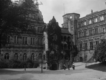 Richard Schirrmann, Wanderfahrten: Heidelberger Schloss, undatiert, um 1912?