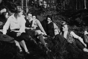 Seminaristen der Deutschen Hochschule für Leibesübungen (DHfL), Berlin, auf einem Wanderführerlehrgang in der Sächsischen Schweiz bei Burg Hohnstein, Frühjahr 1928