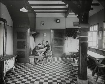 Jugendherberge "Die Glucke" Arnsberg/Sauerland (eröffnet 1924) ,Tagesraum, undatiert