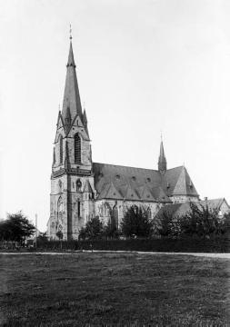 Neue Kirche in Castrop-Rauxel-Henrichenburg: Kath. Pfarrkirche St. Lambertus, erbaut 1902-1904 in neugotischem Stil nach Plänen von Sunder-Plaßmann - Vergleichsaufnahme von 2013 siehe Bild 11_3005