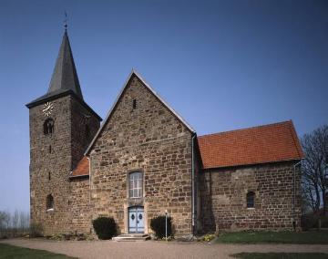 Ev. Pfarrkirche in Windheim, romanische Saalkirche, erbaut im frühen 13. Jh., Bauerweiterung 1769