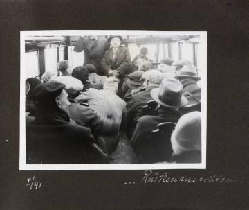 Internationale Jugendherbergskonferenz England und Irland 1934: Tagungsgesellschaft auf einer Busexkursion