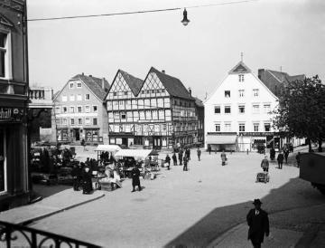 Wochenmarkt in der Marktstraße, ca. 1913.