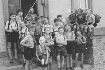 Richard Schirrmann, Alltagsleben: Schule Grävenwiesbach, Wandertag der Jungenklasse, undatiert