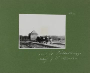 Fotoalbum Richard Schirrmann: "Fahrender Jugendherbergselternlehrgang im Gau Sauerland-Münsterland 1932" - auf dem Weg zur Jugendherberge Menden (eröffnet 1930)