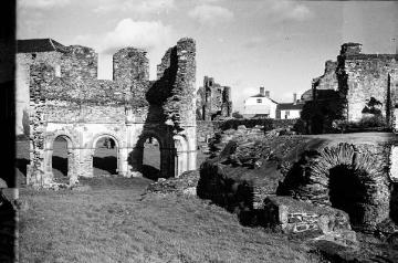 Internationale Jugendherbergskonferenz England und Irland 1934, Exkursionen: Ruine Mellifont Abbey, älteste Zisterzienser-Abtei Irlands, gegründet 1142 im County Louth, Irland