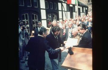 Feierstunde anlässlich der Eröffnung der 20. Internationalen Jugendherbergskonferenz 1959 auf Burg Altena