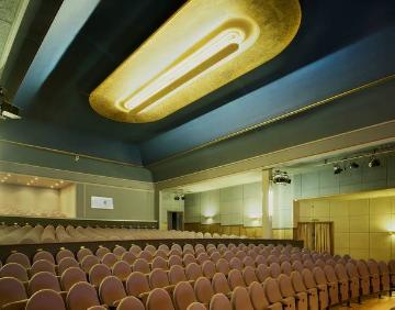 Stadttheater Beckum, Lippweg 4-6: Der große Saal mit Blick zum Regieraum