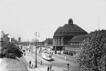 Dortmunder Hauptbahnhof, erbaut 1910, zerstört durch Bombenangriff 1944