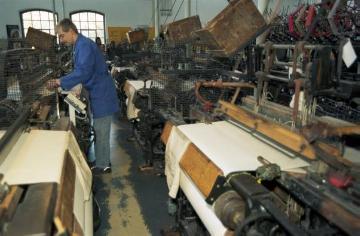 Textilmuseum Bocholt: Produktion von Handtüchern und Tischwäsche nach historischen Vorlagen im Websaal der Museumsfabrik