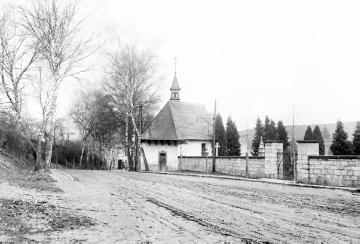 Georgskapelle am Ortsausgang Meschede (ehemals Luciakapelle) neben dem Südfriedhof am Langeloh, erbaut um 1820 - undatiert, um 1930? (vgl. 03_2156)