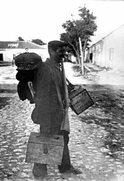 Infanterie im Ersten Weltkrieg: Soldat auf dem Weg in den Heimaturlaub 