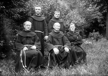 Dr. Joseph Schäfer, Gesellschaftsleben: Besuch bei den Patres vom Franziskanerkloster Stuckenbusch, Recklinghausen, Juli 1914