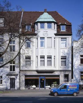 Wohn- und Geschäftshaus Warendorfer Straße 113 mit Firma Johannes Wagner Sanitärinstallation und Haushaltswaren, gegründet 1908, Inhaber Klaus Wagner