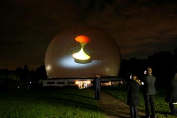 Video-Show auf der Kuppel der Sternwarte Bochum - ein Projekt im Veranstaltungsjahr "Kulturhauptstadt RUHR.2010"
