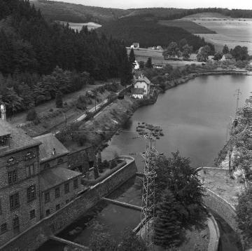 Diemelsee, Kraftwerk an der Talsperre bei Marsberg-Helminghausen