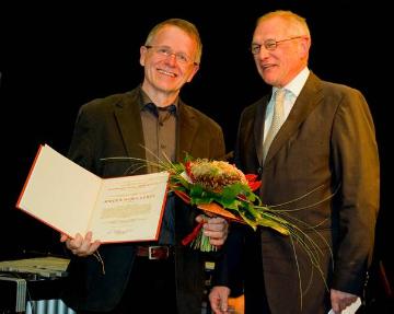Verleihung des Annette von Droste-Hülshoff-Preises 2010 durch LWL-Direktor Dr. Wolfgang Kirsch an den westfälischen Schriftsteller und Kinderbuchautor Jürgen Banscherus, Haus Nottbeck, Museum für Westfälische Literatur