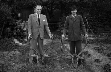 Herren mit Jagdtrophäe, Nottuln, Ende 1940er Jahre