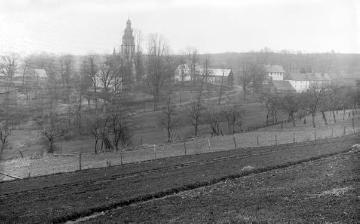 Wormbach im Frühjahr 1925 - Blick vom Felbecker Weg zur St. Peter und Paul-Kirche