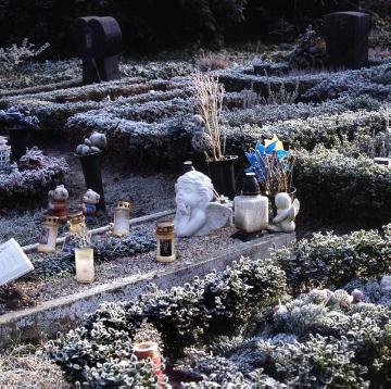 Kindergräber auf dem Friedhof Gelsenkirchen-Horst (Am Schleusengraben 11)