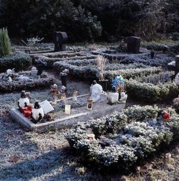 Kindergräber auf dem Friedhof Gelsenkirchen-Horst (Am Schleusengraben 11)