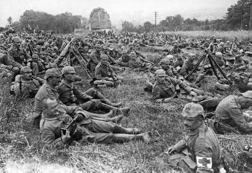 Kriegsschauplatz Westflandern 1914-1918, "Ypernschlacht": Das Infanterie-Regiment Nr. 12 während einer Rast
