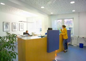 Referat Medienbereitstellung im LWL-Medienzentrum für Westfalen: Servicebereich der Verleihstelle für Unterrichtsmedien im Block H an der Fürstenbergstraße 14