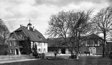 Gut Stapenhorst, um 1928 - Versorgungshof der Provinzial-Heilanstalt Lengerich, Teilansicht mit Männerwohnhaus und Scheune. Gutshof 1926 erworben durch den Provinzialverband Westfalen als Erweiterung des Anstaltsgeländes mit einer offenen Krankenabteilung für Männer. 