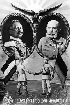 Kaiser Wilhelm II. und Kaiser Franz Joseph I. auf einer Postkarte des Kriegsjahres 1914