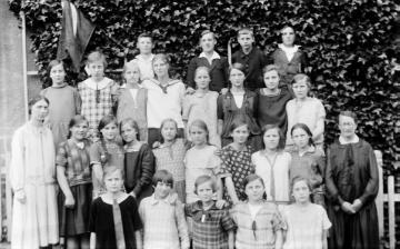 Aufbauschule Fredeburg, Juni 1927 - Unterterzia mit Karl Dempewolff (letzte Reihe, 2. v. l.), jüngster Sohn des Wormbacher Lehrers Franz Dempewolff