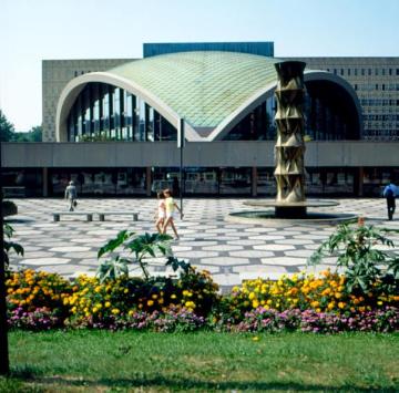 Dortmund: Stadttheater und Oper an der Hansastraße, errichtet 1966