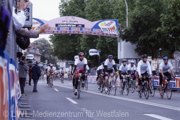 10_7703 Giro d`Italia am 12. Mai 2002 in Münster