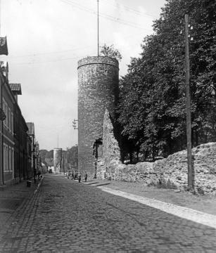Wehrtürme und Reste der Stadtmauer am Heierswall in Paderborn