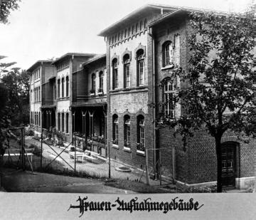 Provinzial-Heilanstalt Marsberg, Aufnahmegebäude für Frauen, um 1928? Anstaltsgründung 1816 als Provinzial-Irren-Anstalt Westfalen, später Westfälische Klinik für Psychiatrie. Undatiert.
