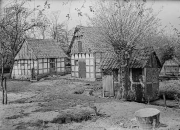 Bauernhof im Ravensberger Land: Hof Heining in Schröttinghausen/Altkreis Halle, undatiert, 1940er Jahre?