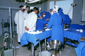 Westfälische Landesfrauenklinik Paderborn: Geburtshilfe im Kreißsaal, 1976