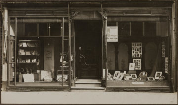 Das Fotoatelier Josef Viegener in Hamm, eröffnet 1925 an der Oststraße 47 - verlagert 1930 in das Haus Oststraße 36. Undatiert, um 1926.