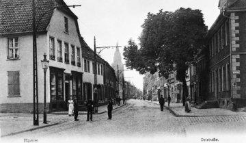 Hamm - Oststraße Höhe Eylertstraße, Blick Richtung Pauluskirche. Postkarte, undatiert, um 1905.