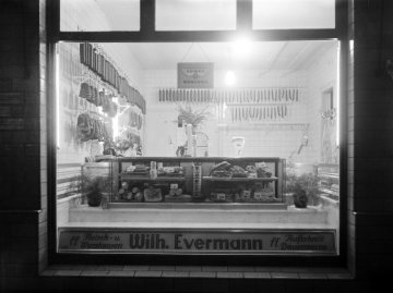 Fleischerei Wilhelm Evermann, Hamm, Viktoriastraße 36. Undatiert, um 1950. 