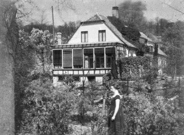Wohnhaus auf dem Gelände des Zoologischen Gartens an der Aa in Münster - gegründet von Zoologieprofessor Dr. Hermann Landois, 1875 eröffnet als erster Zoo Westfalens. Undatiert, ca. 1929