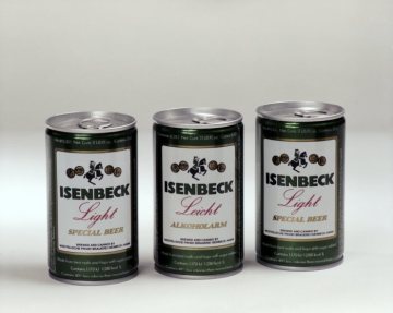 "Isenbeck Light" - Dosenbier der Isenbeck-Brauerei, Hamm. Undatierte Werbefotografie.