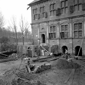 Schloss Raesfeld, Westflügel während der Restaurierungsarbeiten