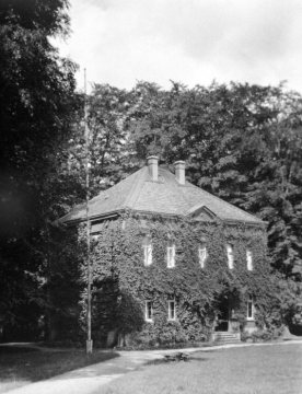 Wasserschloss Haus Sandfort, Rentei, um 1930?