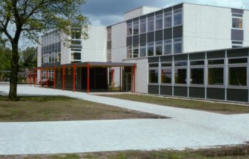 Sonderschulzentrum Münster-Kinderhaus am Bröderichweg: Westfälische Schule für Sehbehinderte, Neubau und Einzug in ein eigenes Schulgebäude, Juni 1976