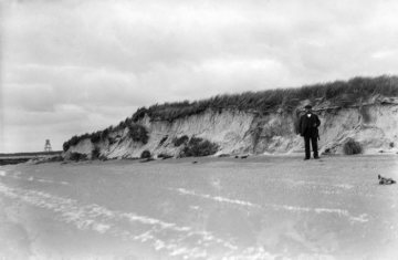 Dr. Hermann Reichling, vogelkundliche Exkursionen: Auf der Nordseeinsel Rottumeroog (NL), 1914 - unbewohnte Vogelinsel unter Verwaltung eines Strandvogtes (im Bild).